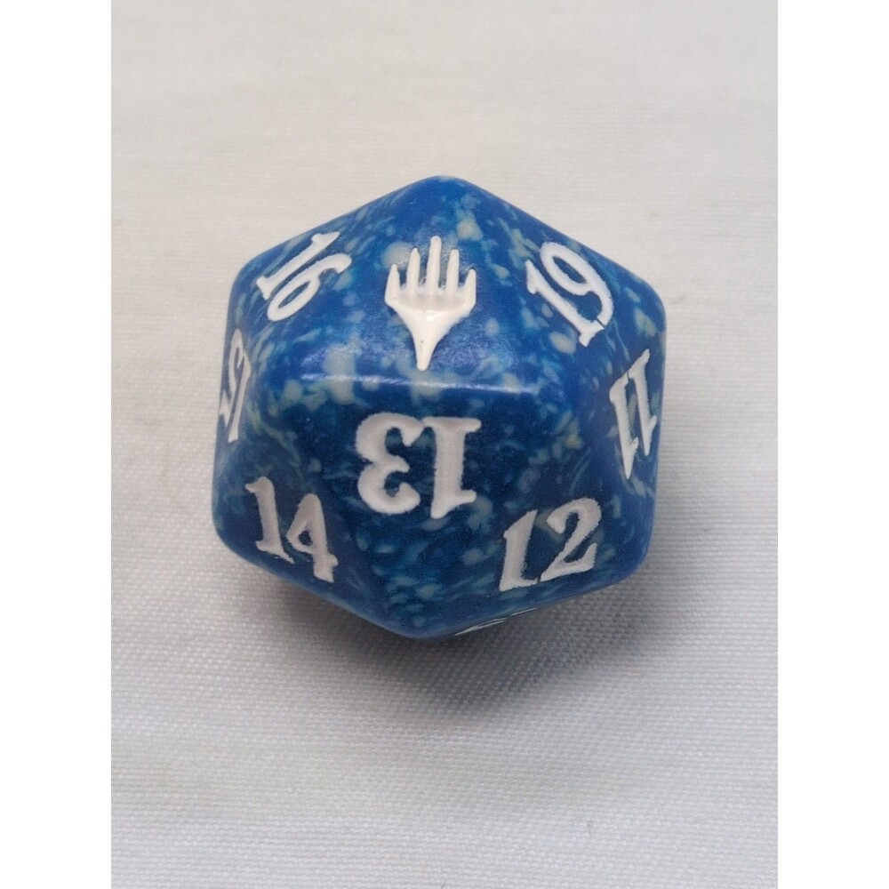 Magic The Gathering Planeswalker Blue White Speckled D20 Spindown Die